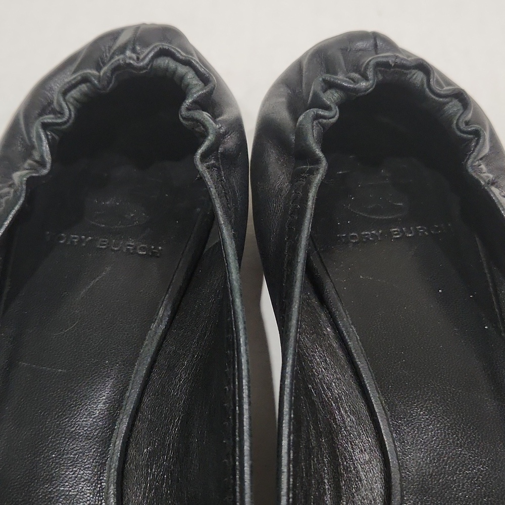 Tory Burch Black Flats With Silver Logo Size 9.5 - Picture 5 of 6